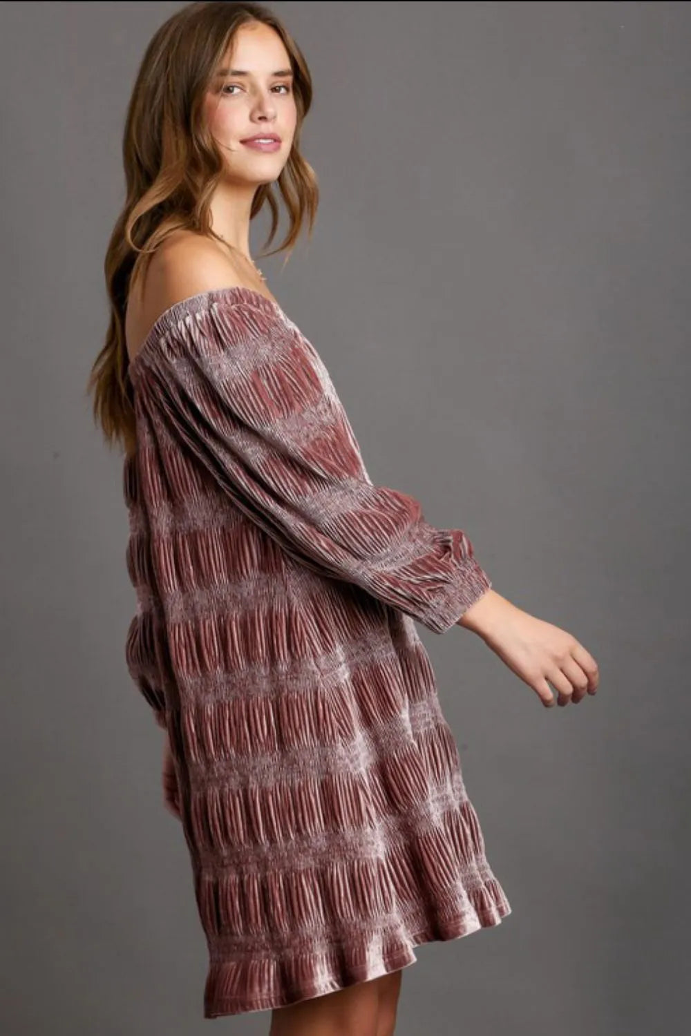Image of Umgee Off-Shoulder Balloon Sleeve Velvet Mini Dress | Queeble.shop
