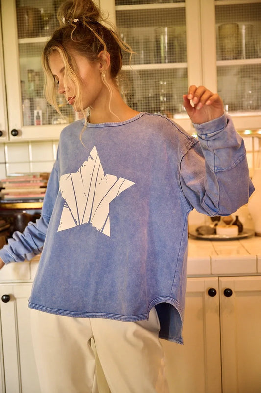 Image of Mittoshop Star Graphic Mineral Wash Long Sleeve Top | Queeble.shop