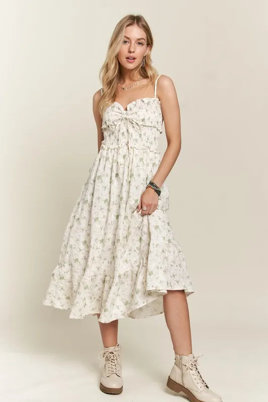 Image of ADORA Smocked Floral Sweetheart Neck Cami Dress | Queeble.shop