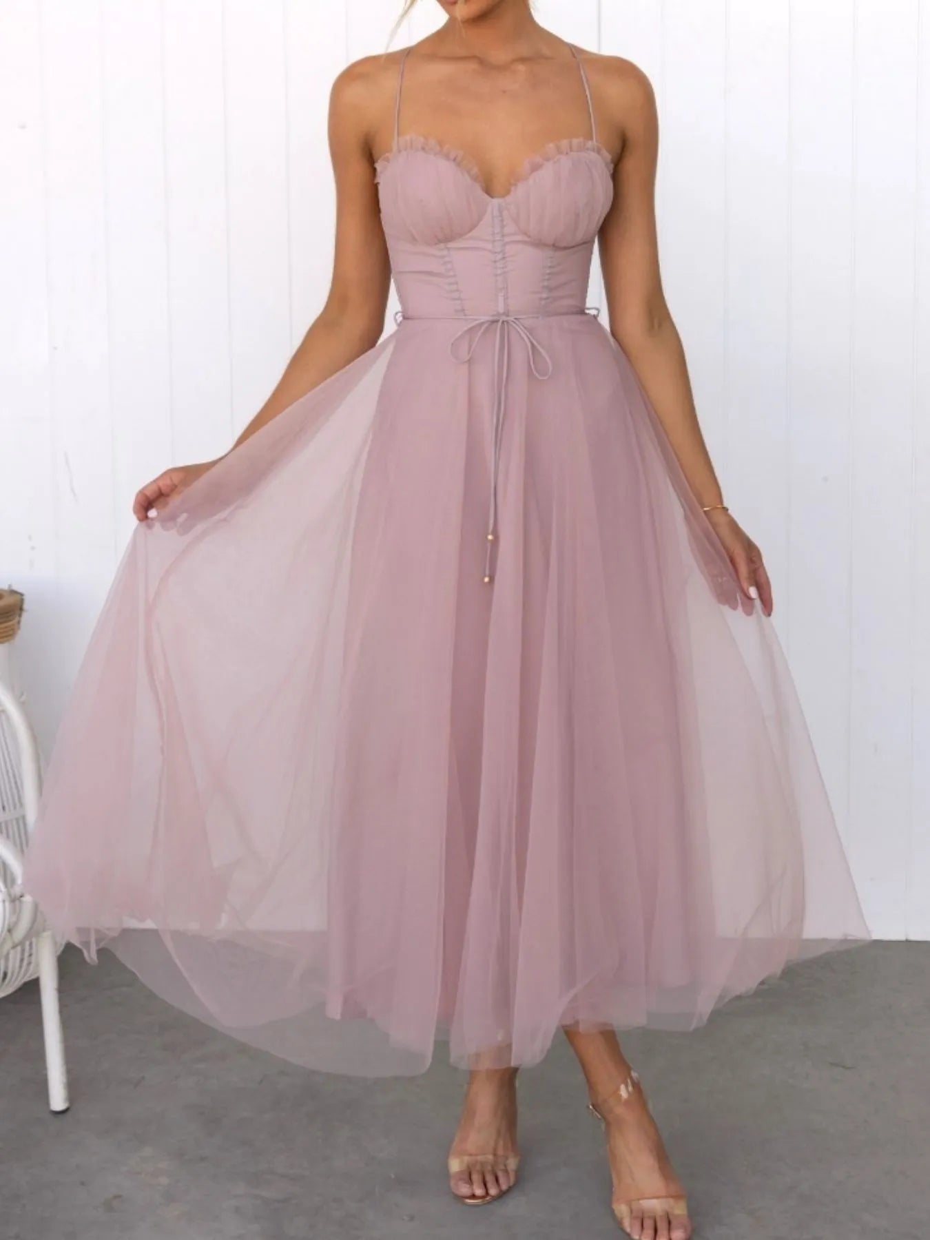 Image of Sweetheart Neck Tulle Midi Dress | Queeble.shop