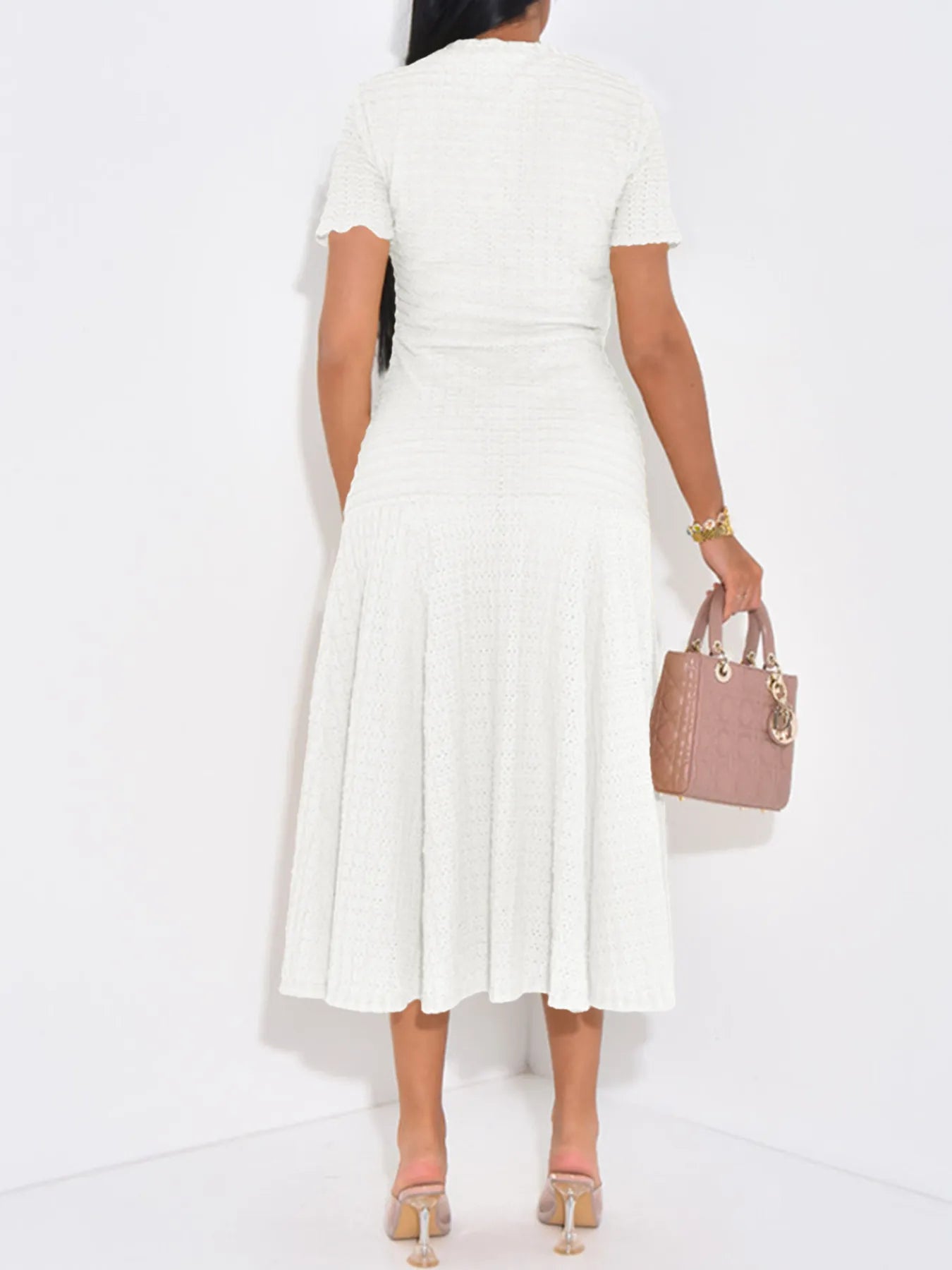 Image of Textured Knit Short Sleeve Dress | Queeble.shop