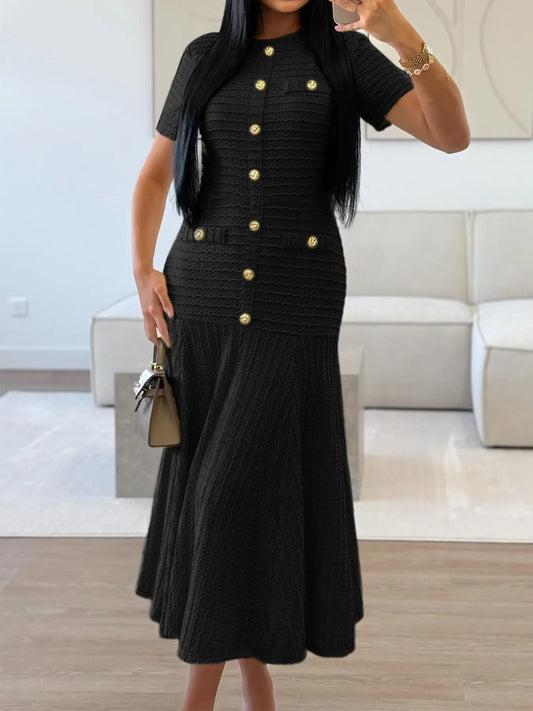Image of Textured Knit Short Sleeve Dress | Queeble.shop