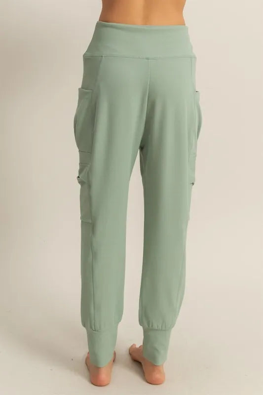 Image of HYFVE High-Waist Pocket Detail Comfy Sweatpants | Queeble.shop