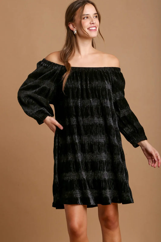 Image of Umgee Off-Shoulder Balloon Sleeve Velvet Mini Dress | Queeble.shop