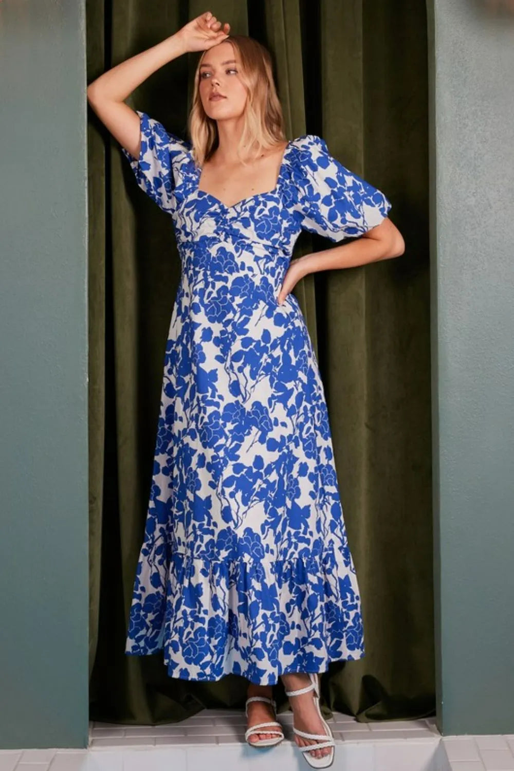 Image of Mittoshop Cutout Back Floral Sweetheart Neck Puff Sleeve Dress | Queeble.shop