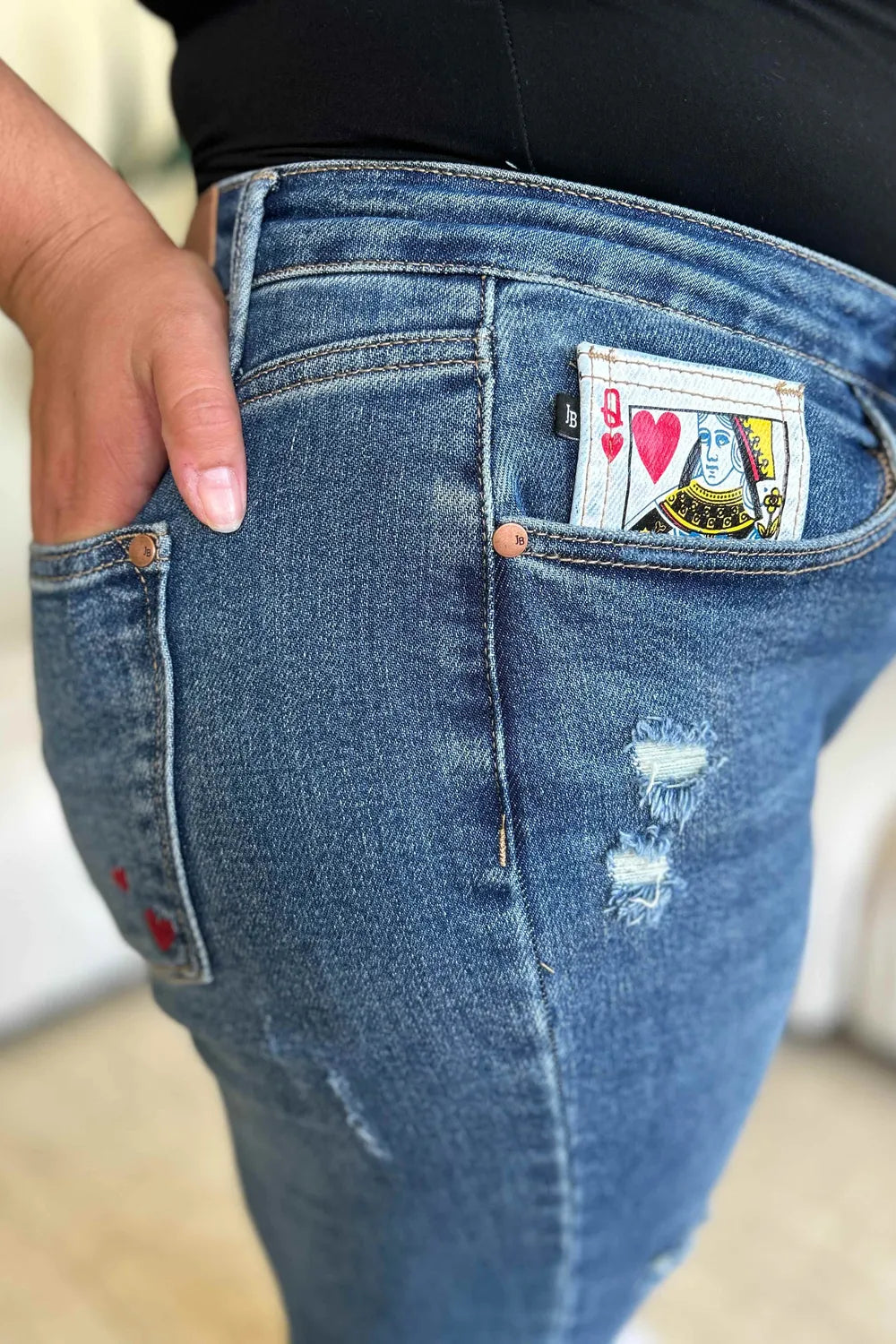 Image of Judy Blue Full Size Queen Of Hearts Coin Pocket BF Jeans | Queeble.shop