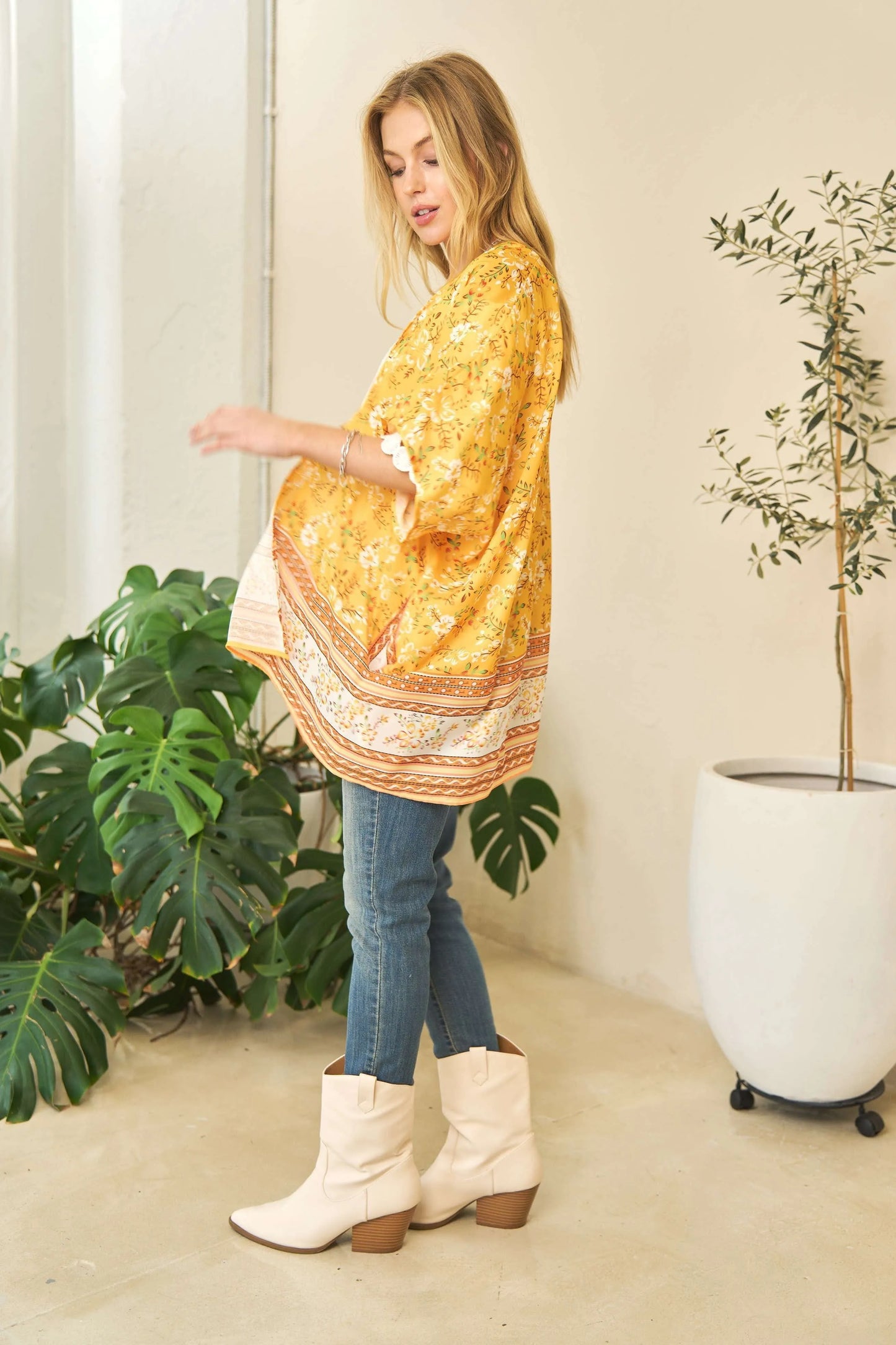 Image of Davi & Dani Floral Printed Short Sleeve Loose Fit Kimono Cover Up | Queeble.shop