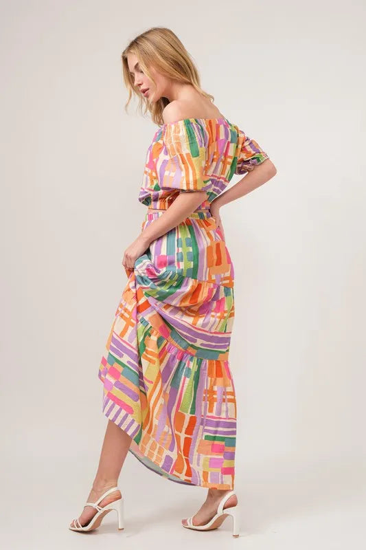 Image of And The Why Puff Sleeve Elastic Edges Geo Printed Crop Top | Queeble.shop
