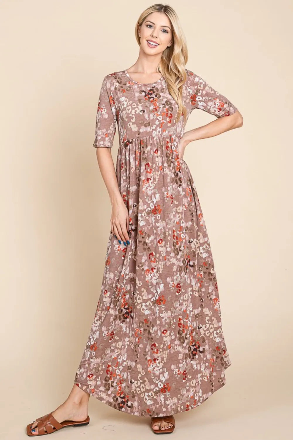 Image of BOMBOM Printed Shirred Maxi Dress | Queeble.shop