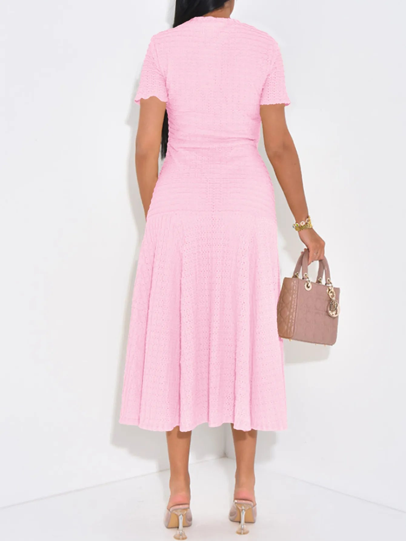 Image of Textured Knit Short Sleeve Dress | Queeble.shop