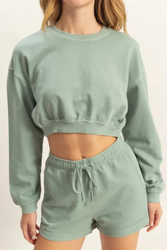 Image of HYFVE Crew Neck Long Sleeve Crop Sweatshirt | Queeble.shop