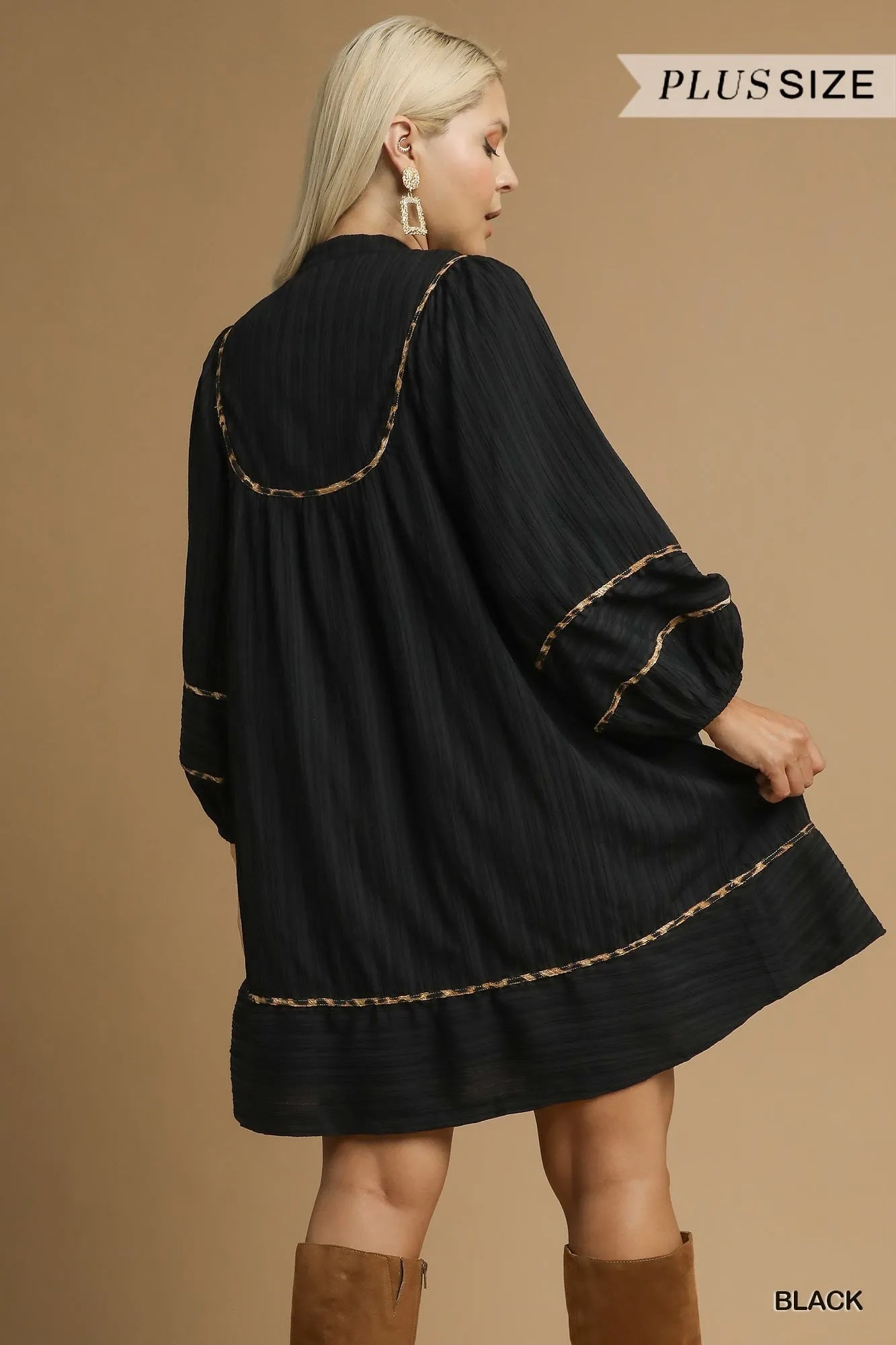 Image of Umgee Full Size Textured Babydoll Dress with Leopard Trim Plus Size | Queeble.shop