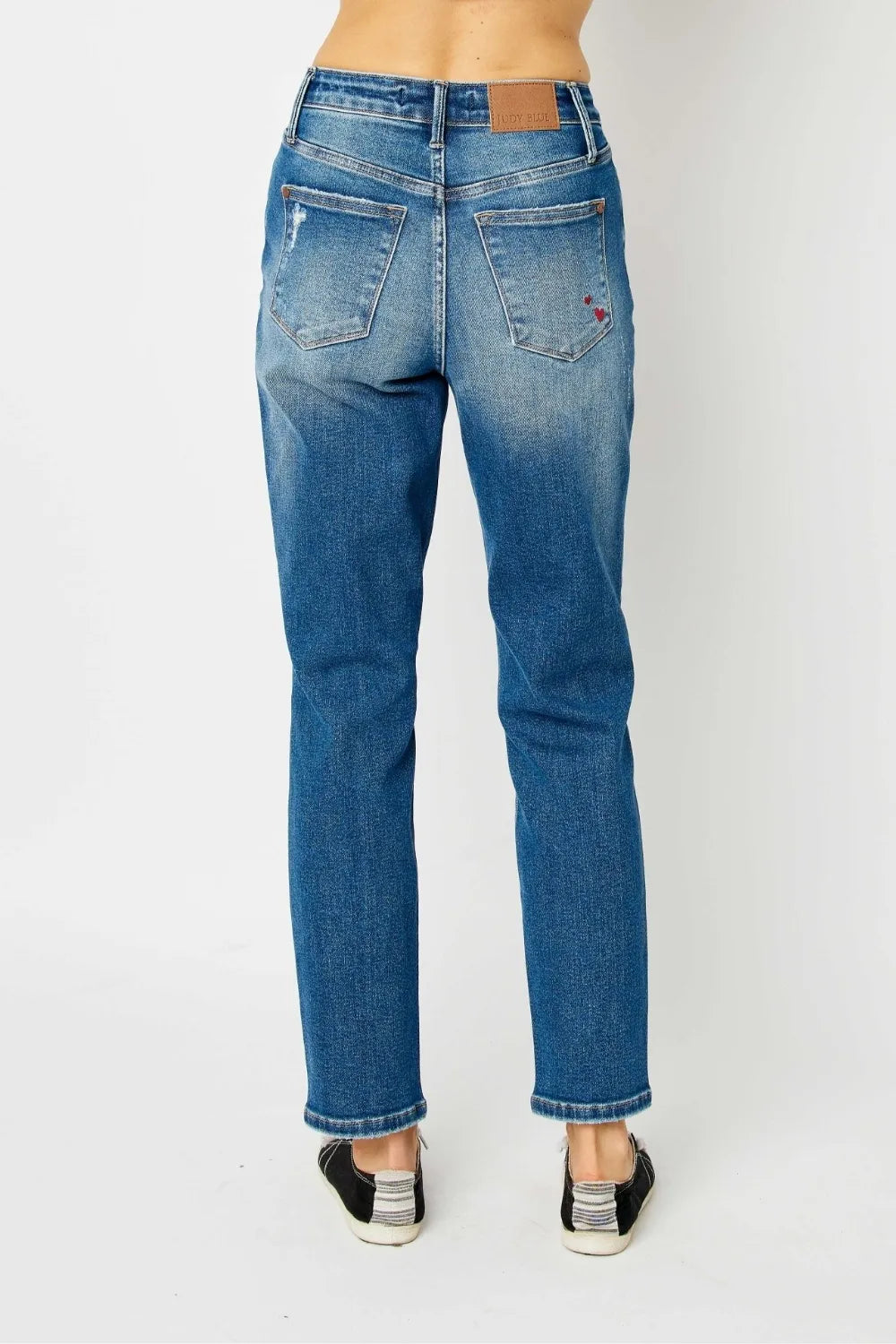 Image of Judy Blue Full Size Queen Of Hearts Coin Pocket BF Jeans | Queeble.shop