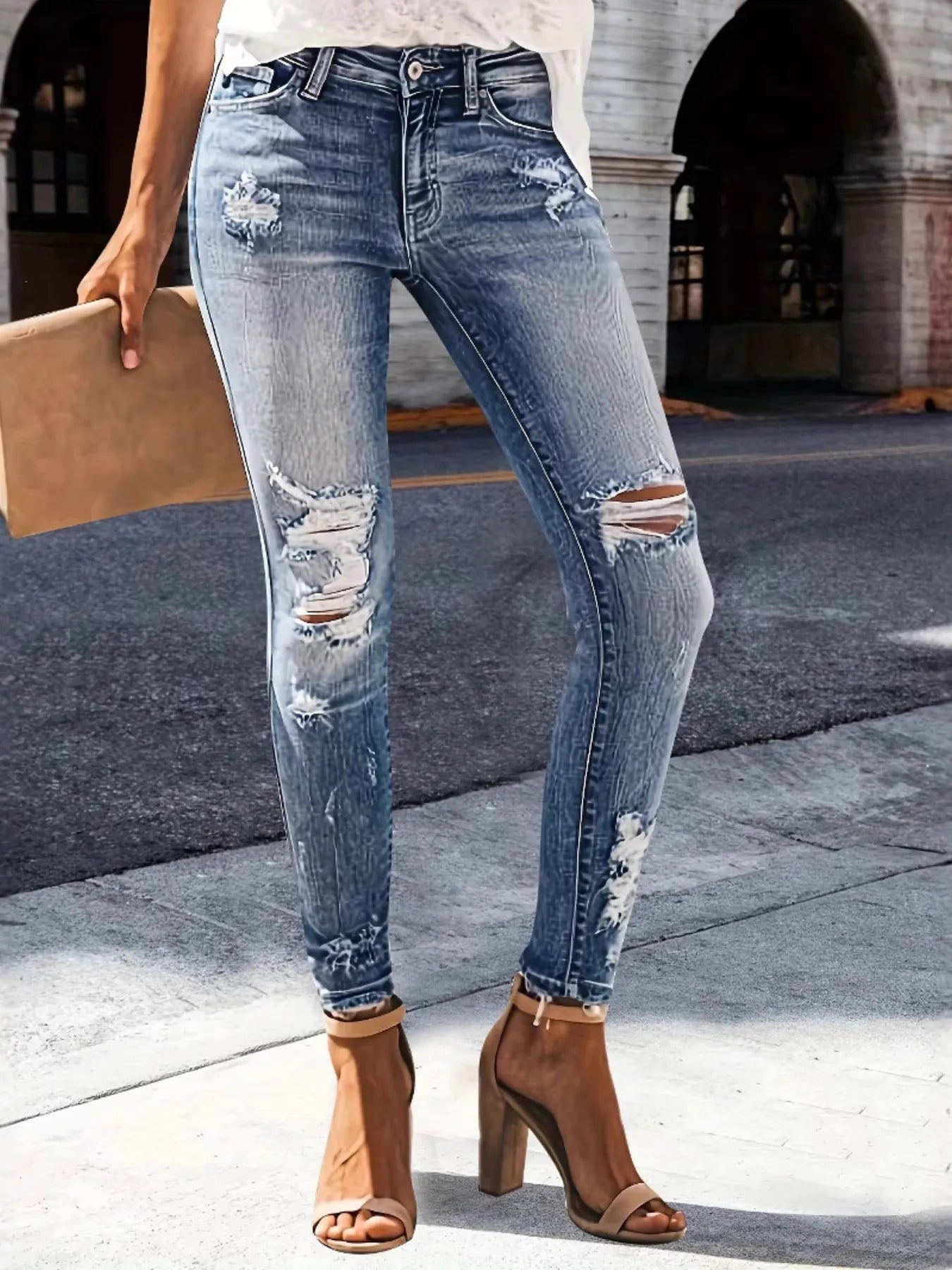 Image of Distressed Skinny Jeans | Queeble.shop