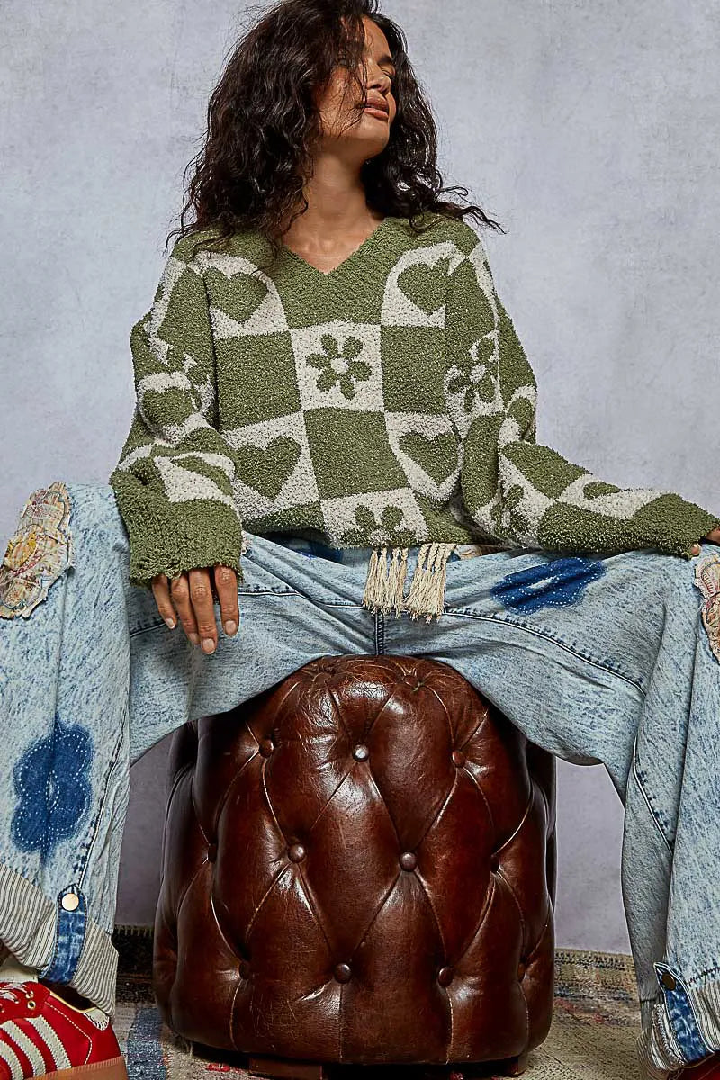 Image of POL V-Neck Heart Pattern Checkered Sweater | Queeble.shop