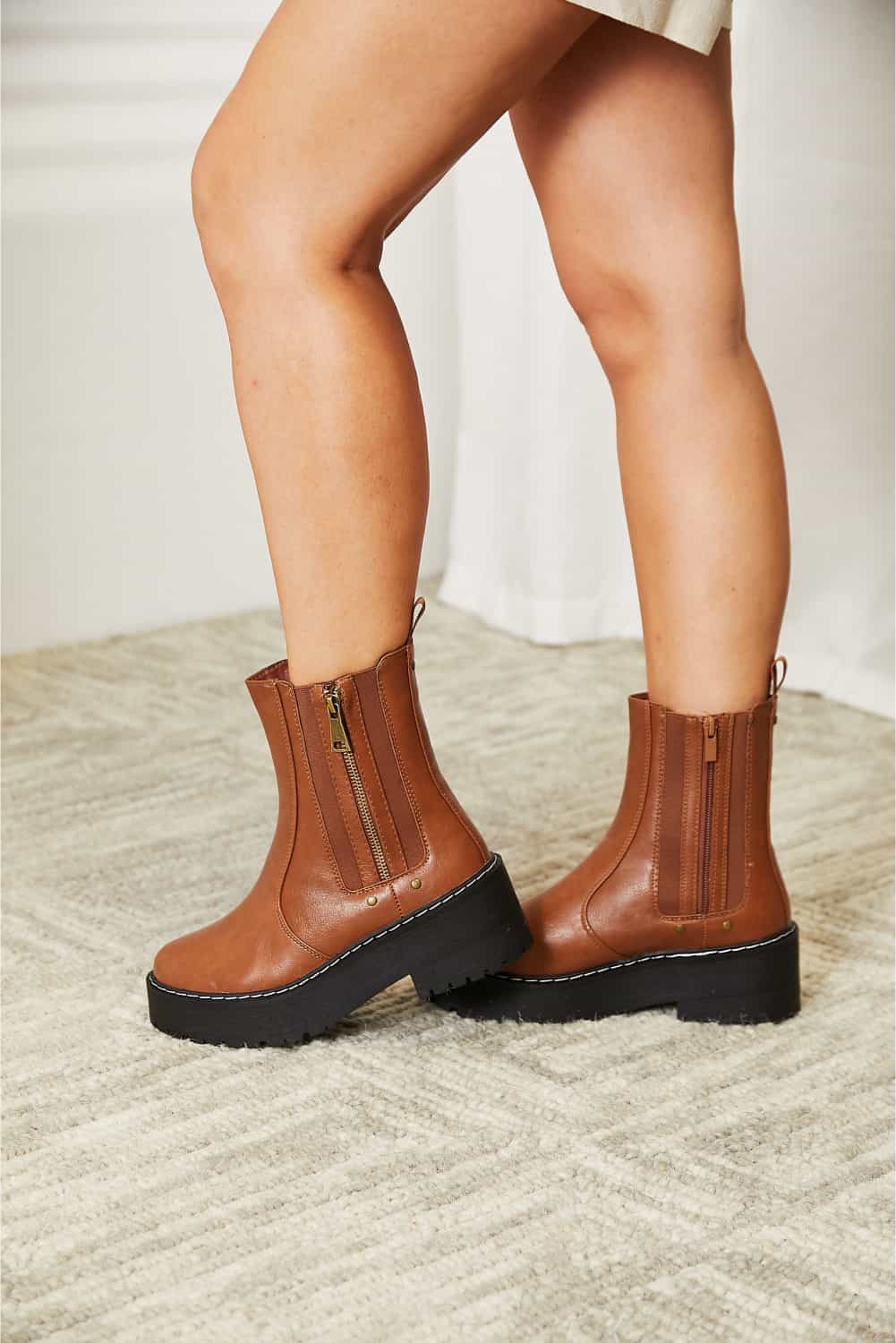 Image of Forever Link Side Zip Platform Boots | Queeble.shop