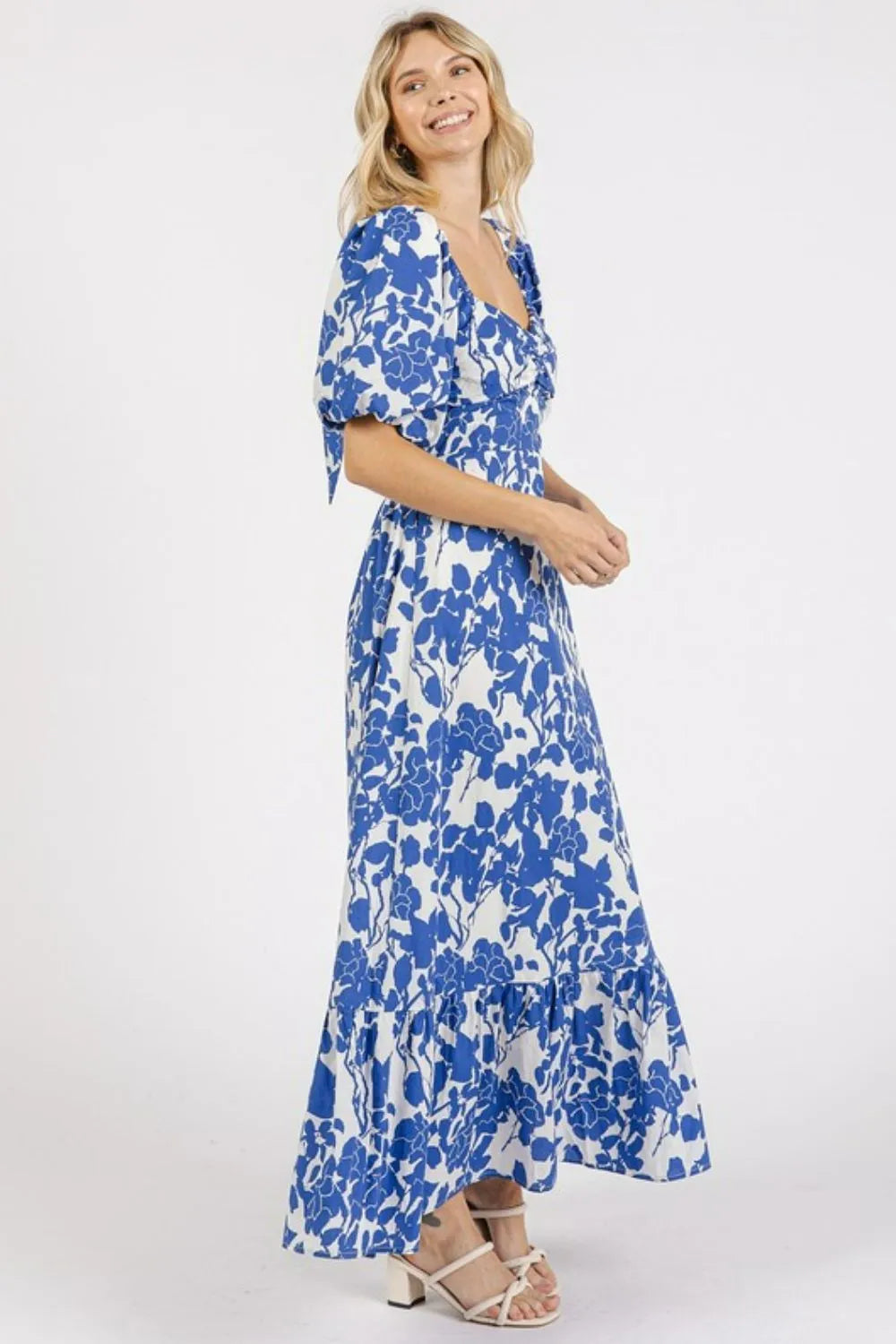 Image of Mittoshop Cutout Back Floral Sweetheart Neck Puff Sleeve Dress | Queeble.shop