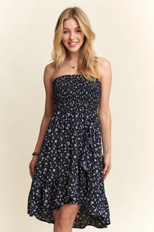 Image of ADORA Smocked Floral Tube Dress with Pockets | Queeble.shop