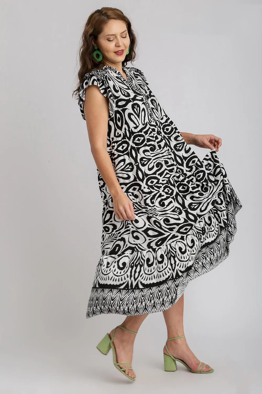 Image of Umgee Full Size Two Tone Border Print Ruffle Cap Sleeve Midi Dress Plus Size | Queeble.shop