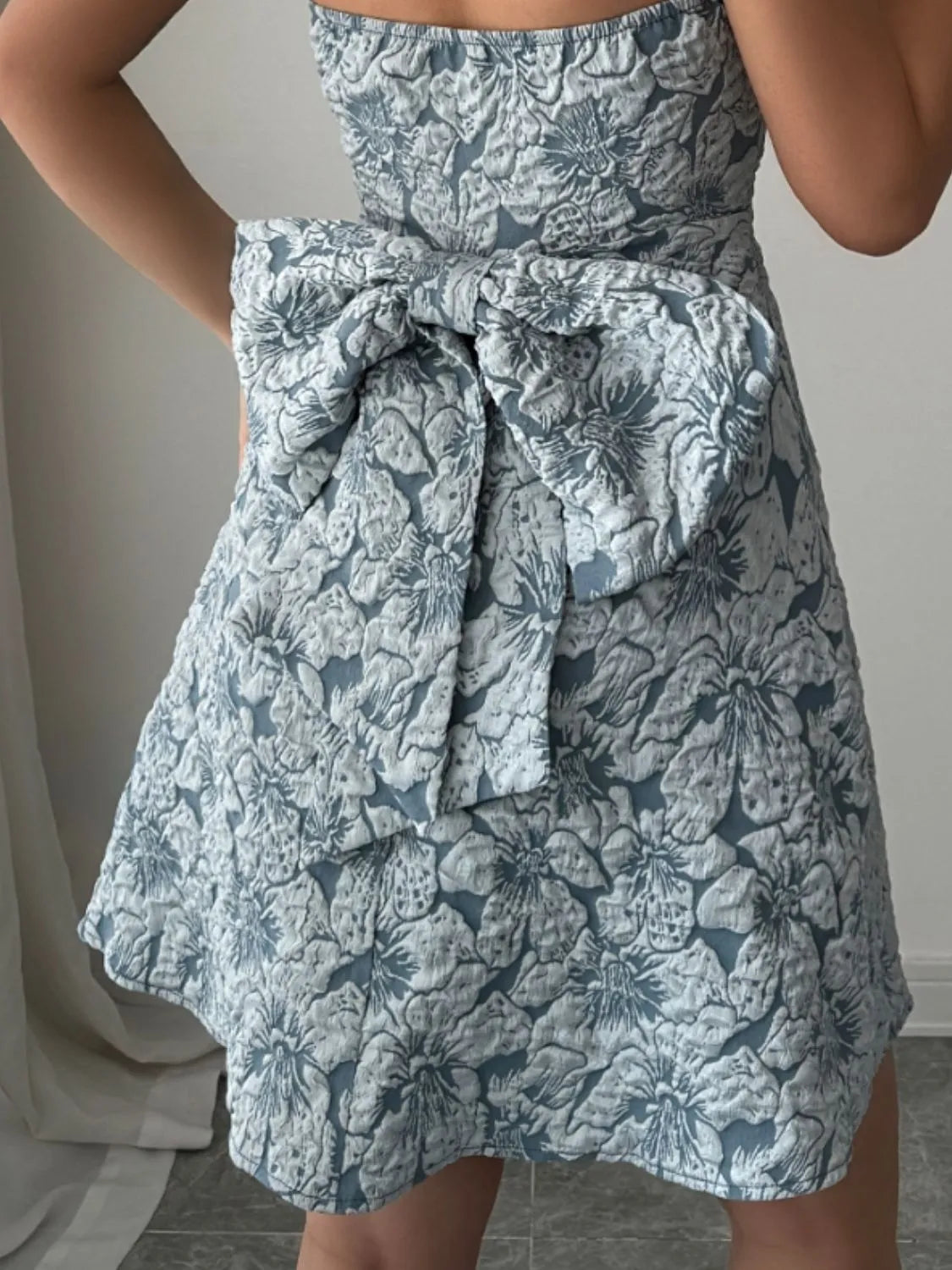 Image of Bow Back Tube Mini Dress | Queeble.shop