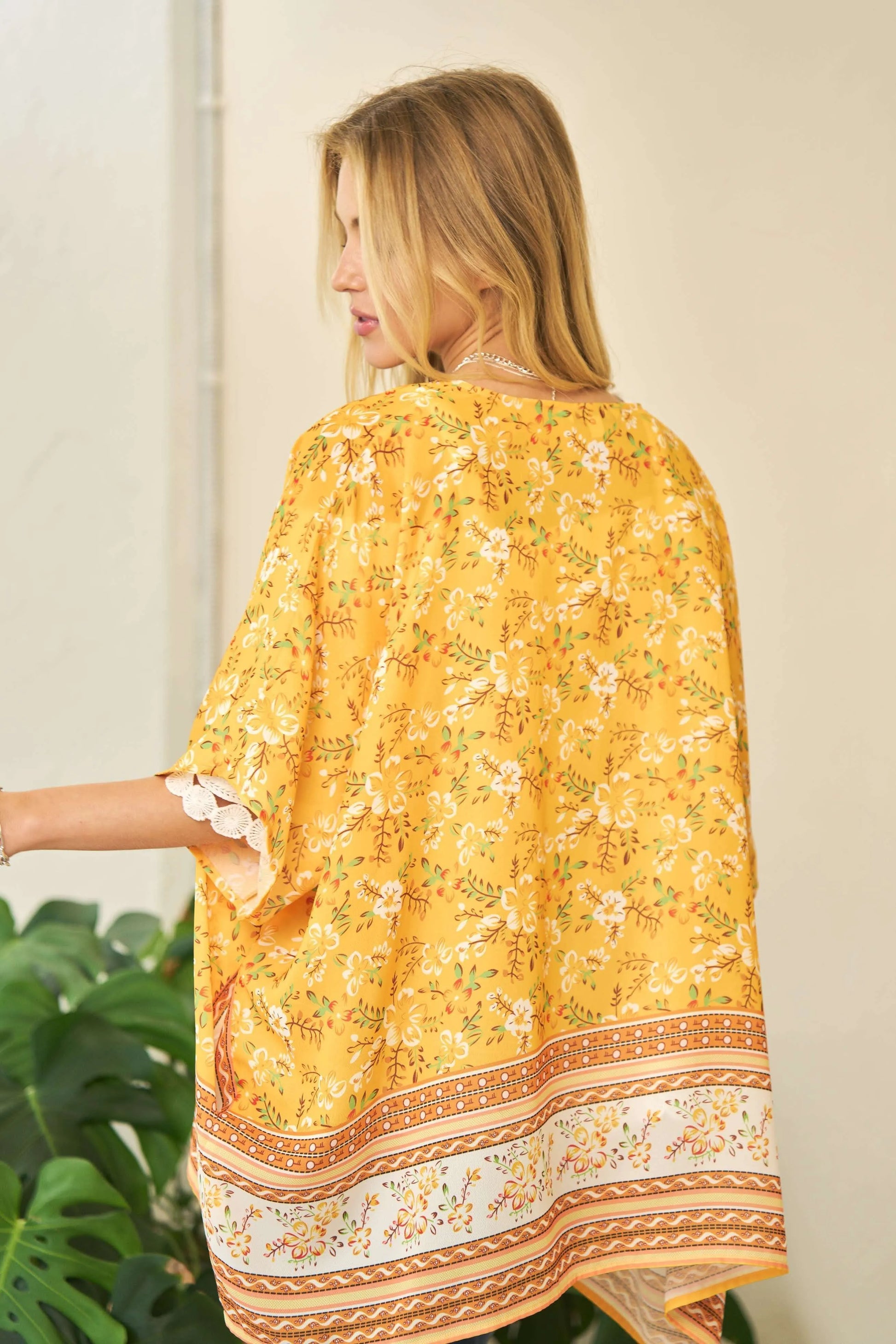 Image of Davi & Dani Floral Printed Short Sleeve Loose Fit Kimono Cover Up | Queeble.shop