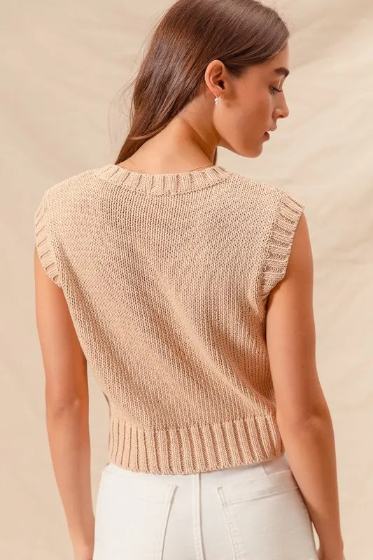 Image of SO ME Notched Neck Cable Knit Sweater Vest | Queeble.shop