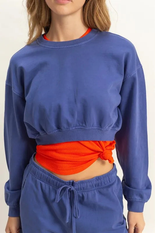 Image of HYFVE Crew Neck Long Sleeve Crop Sweatshirt | Queeble.shop